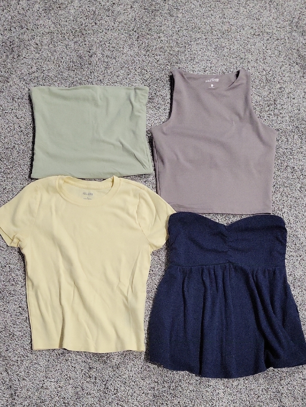 Hollister Set Of 4 Cute Tops